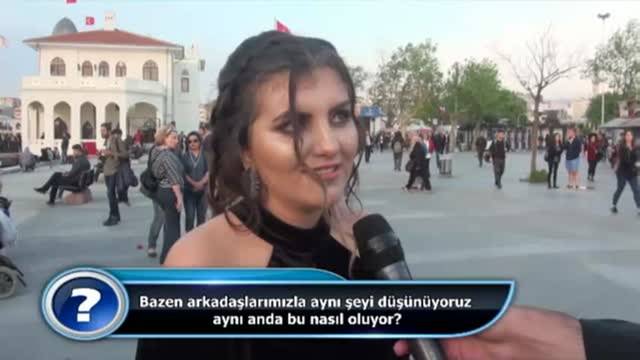 Bazen arkadaşımızla aynı anda aynı şeyi düşünüyoruz bu nasıl oluyor?