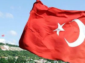 Türk bayrakları dünyanın dört bir yanında